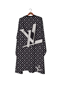 Barber/Stylist T.Money on X: Black and Gold LV #Barber #salon #hair  cutting and #styling #cape 55”X60” What a nice item to have!    / X