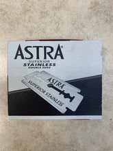 Astra Superior Stainless Double Edge Nkrantɛ 10 pack