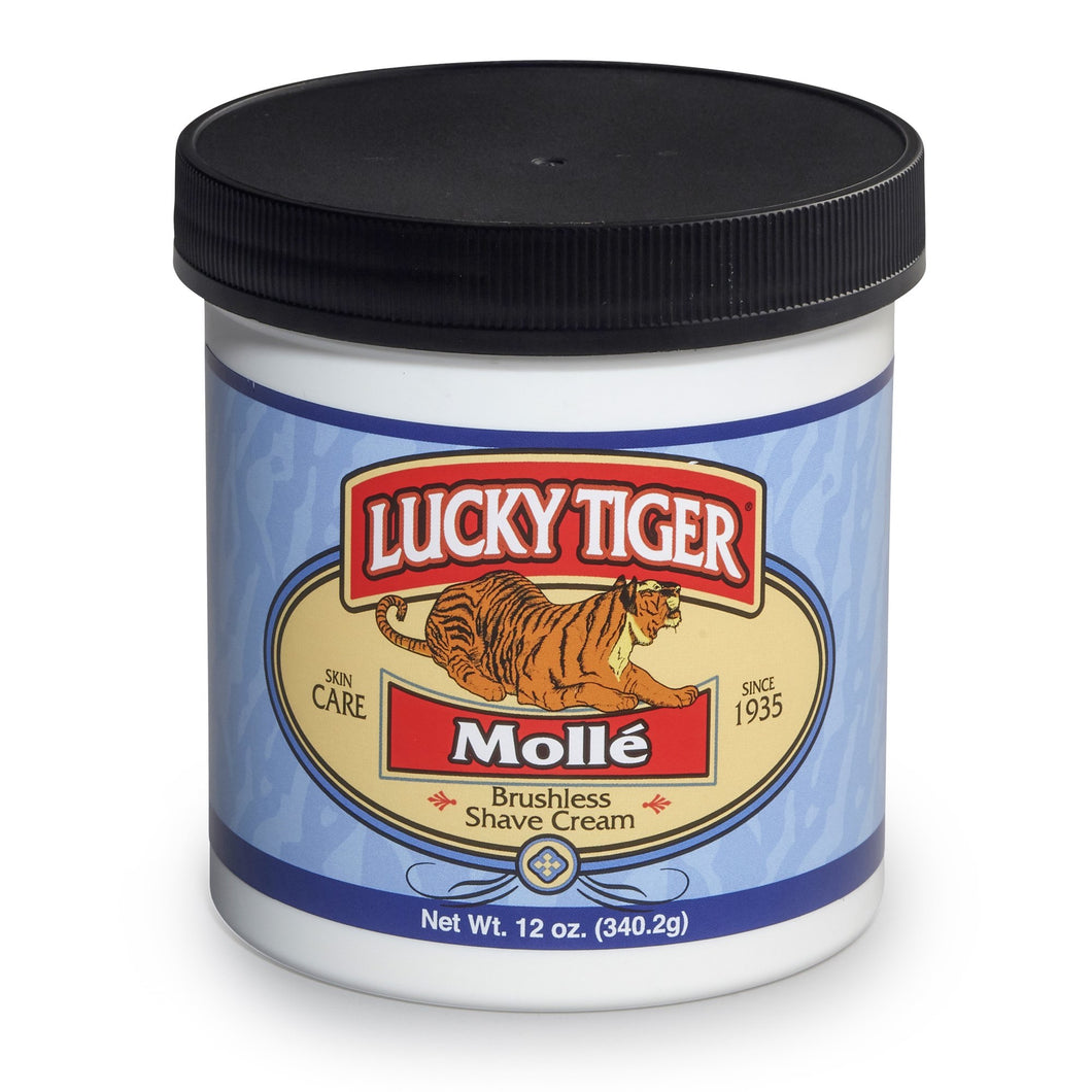 Lucky Tiger Mollé Nnuru a wɔde yiyi wɔn ti a ɛnyɛ brush